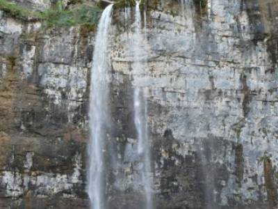 Nacimiento del Río Mundo; el castañar del tiemblo; la charca verde